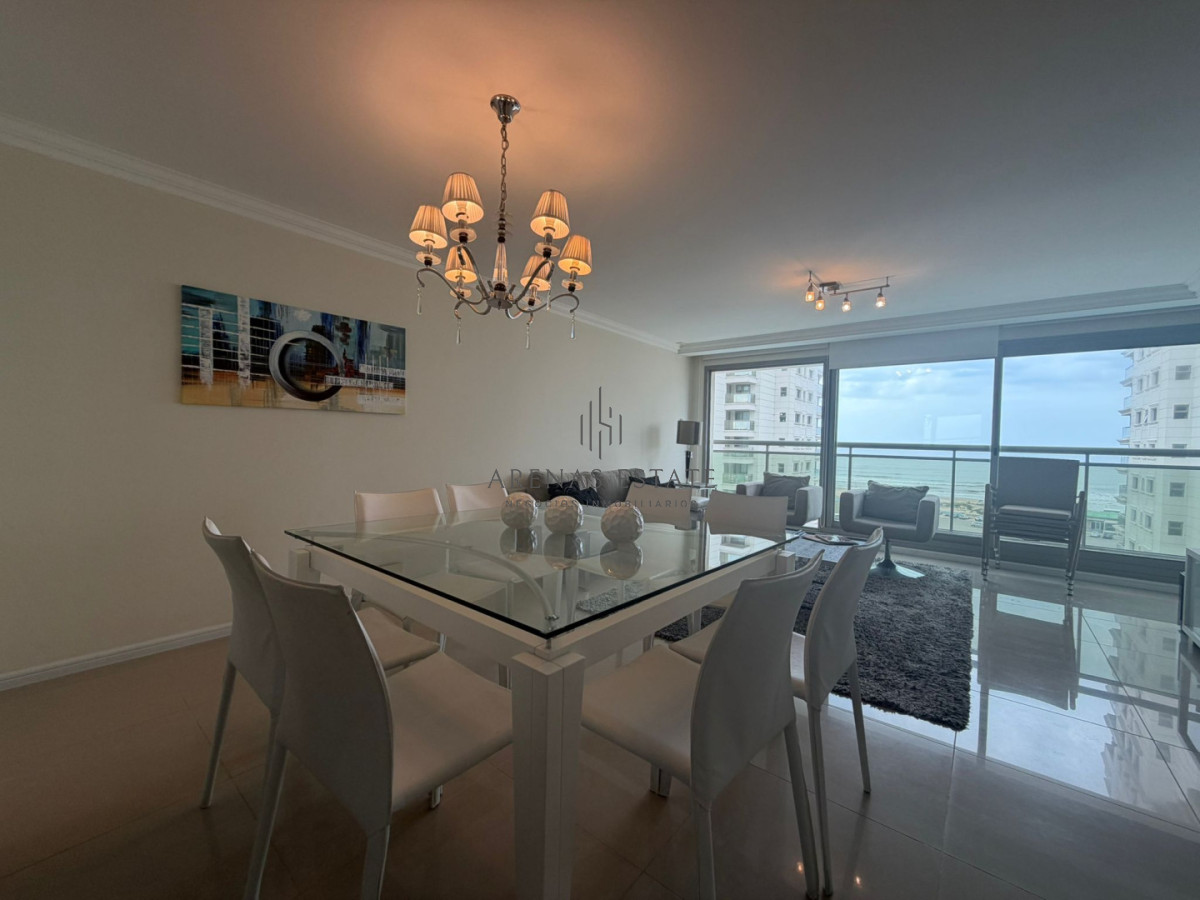 Apartamento ID.4375 - Apartamento de 3 dormitorios en Venta en Punta del este , Playa brava , Torre imperiale 
