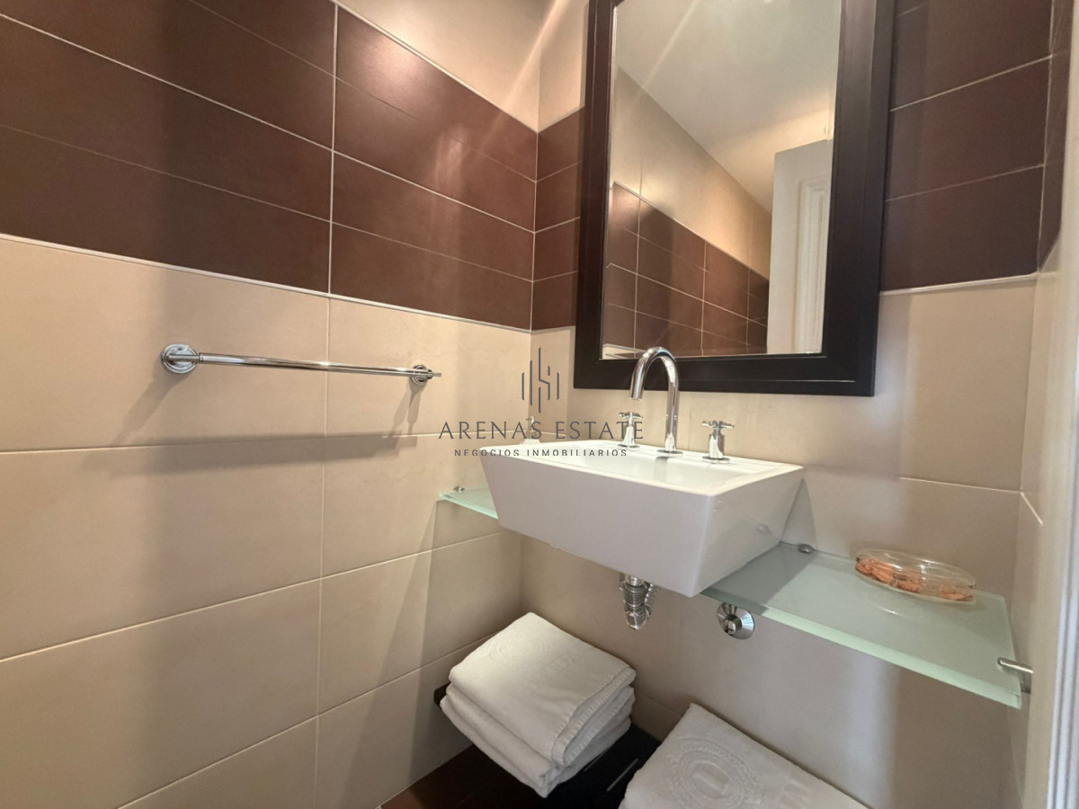 Apartamento ID.4375 - Apartamento de 3 dormitorios en Venta en Punta del este , Playa brava , Torre imperiale 