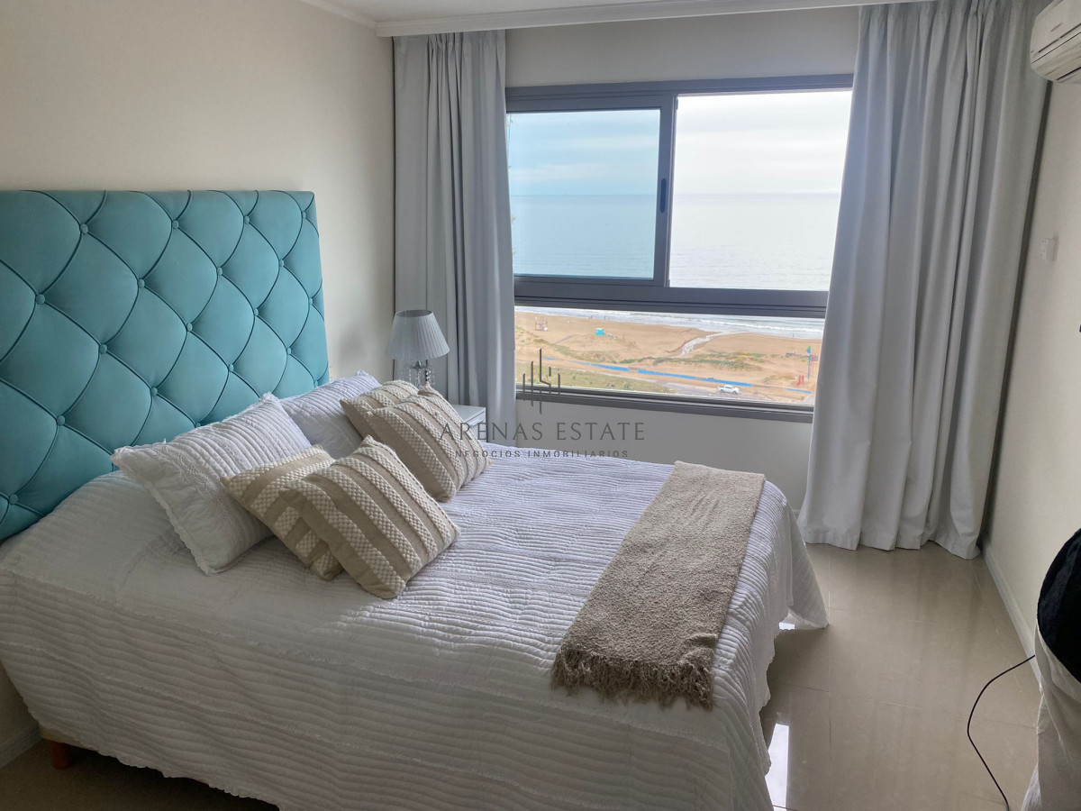 Apartamento ID.4376 - Apartamento de 2 dormitorio en Torre impriale , Punta del este , Playa brava 