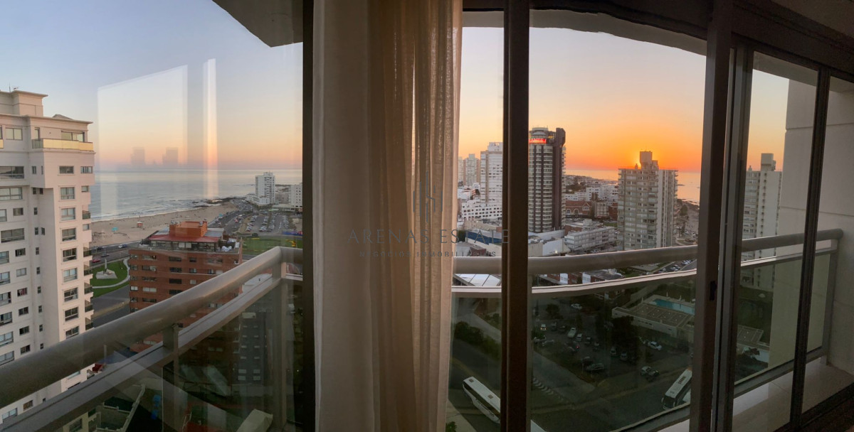 Apartamento ID.4376 - Apartamento de 2 dormitorio en Torre impriale , Punta del este , Playa brava 