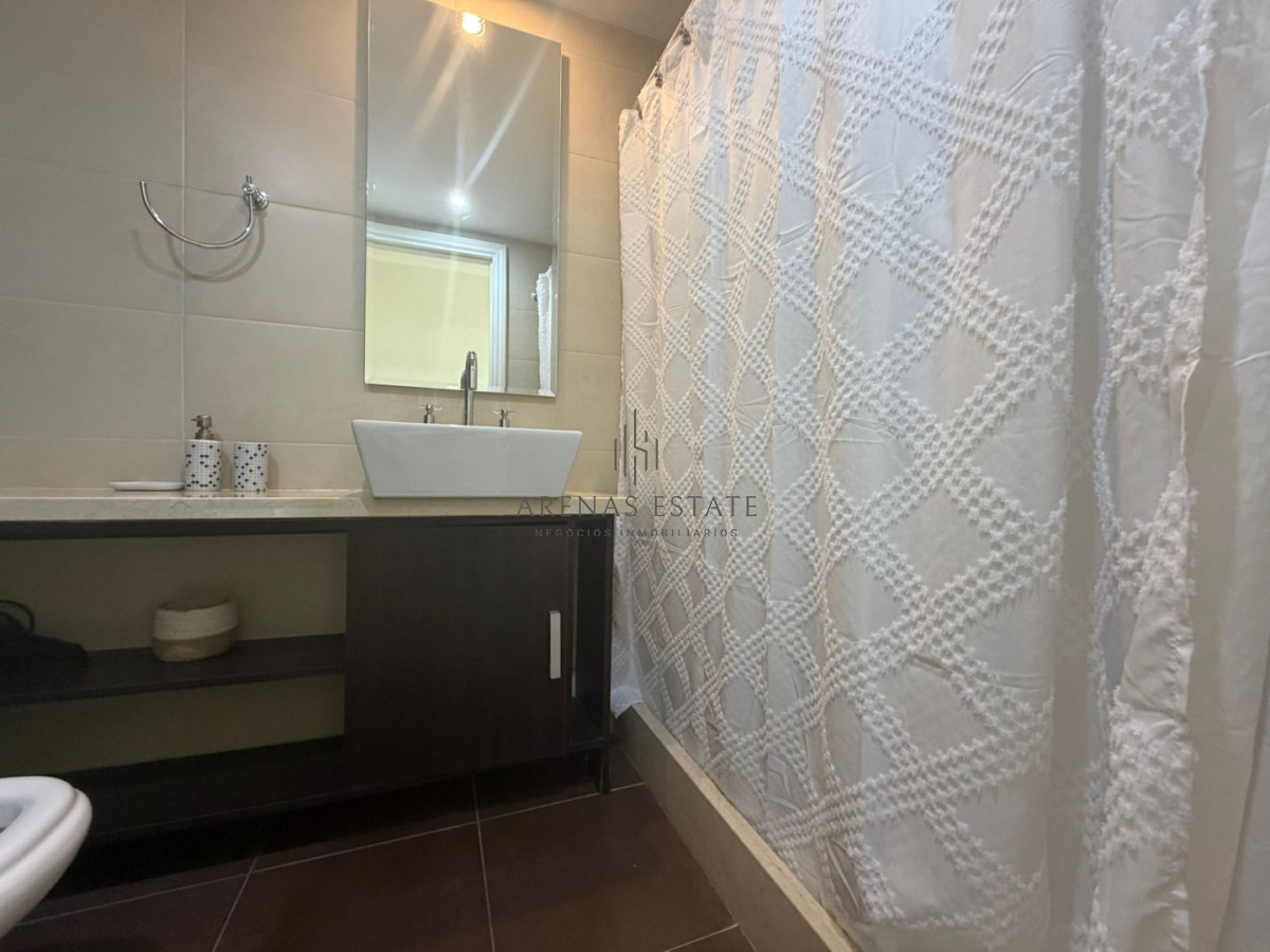 Apartamento ID.4375 - Apartamento de 3 dormitorios en Venta en Punta del este , Playa brava , Torre imperiale 