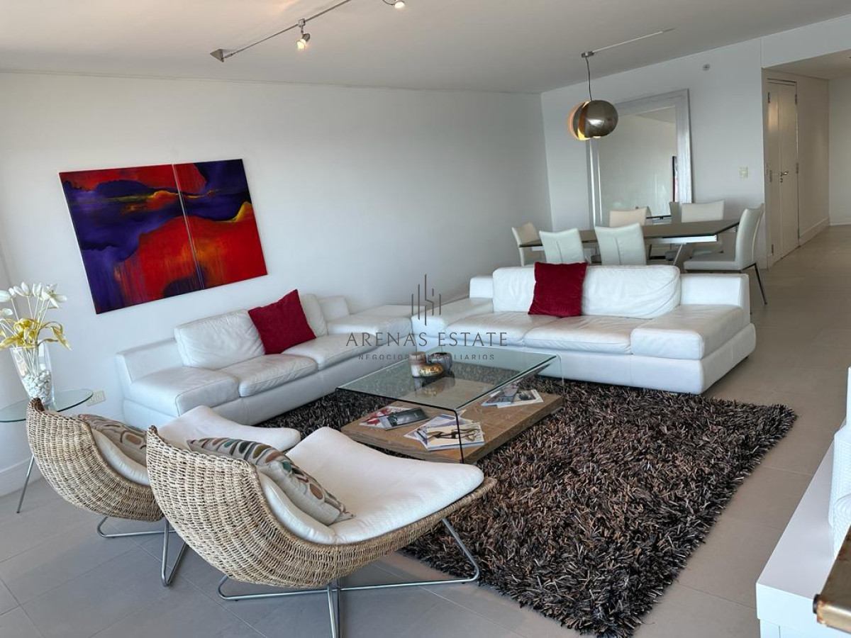 Apartamento ID.1542 - Casa en venta en Punta del Este, le parc
