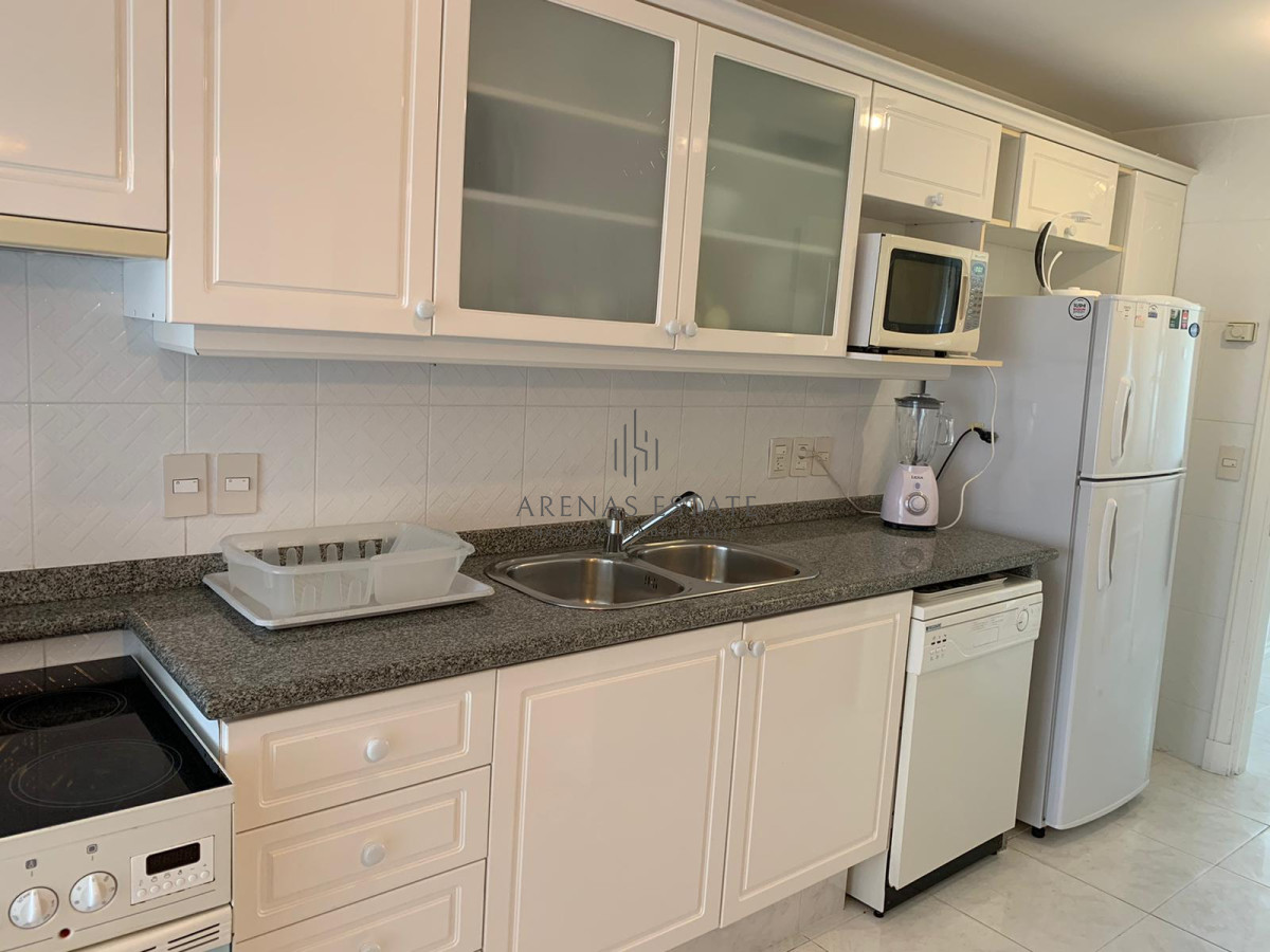 Apartamento ID.3458 - Mansa, 3 dormitorios primera linea