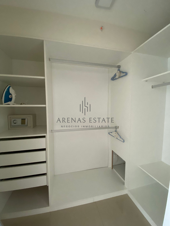 Apartamento ID.4376 - Apartamento de 2 dormitorio en Torre impriale , Punta del este , Playa brava 