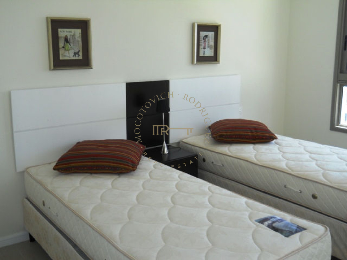 Apartamento ID.2936 - Brava, 3 dormitorios y dependencia