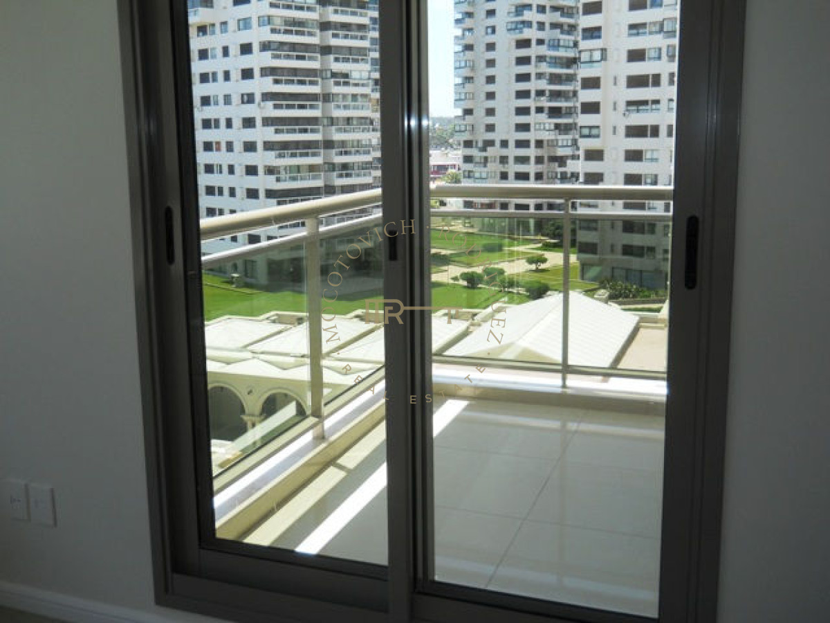 Apartamento ID.2936 - Brava, 3 dormitorios y dependencia