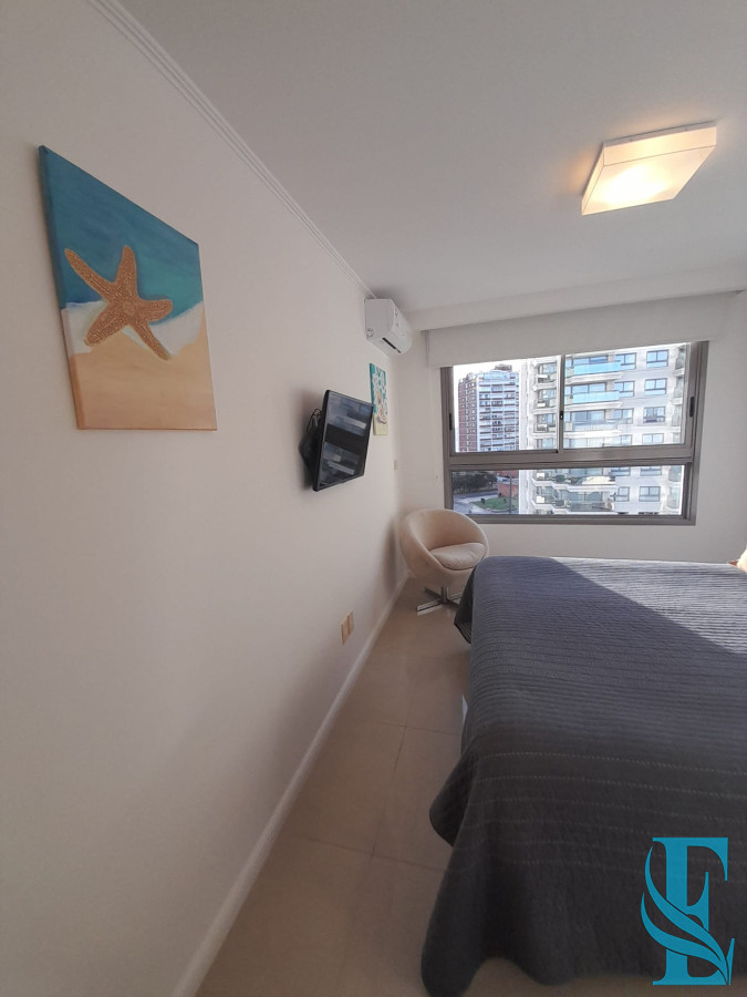 Apartamento ID.963 - Apartamento en venta de 3 dormitorios en Punta del este , Torre Imperiale , Playa Mansa 