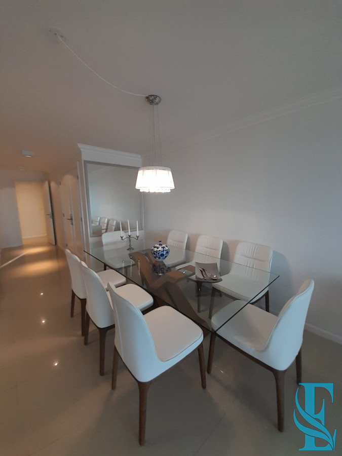 Apartamento ID.963 - Apartamento en venta de 3 dormitorios en Punta del este , Torre Imperiale , Playa Mansa 