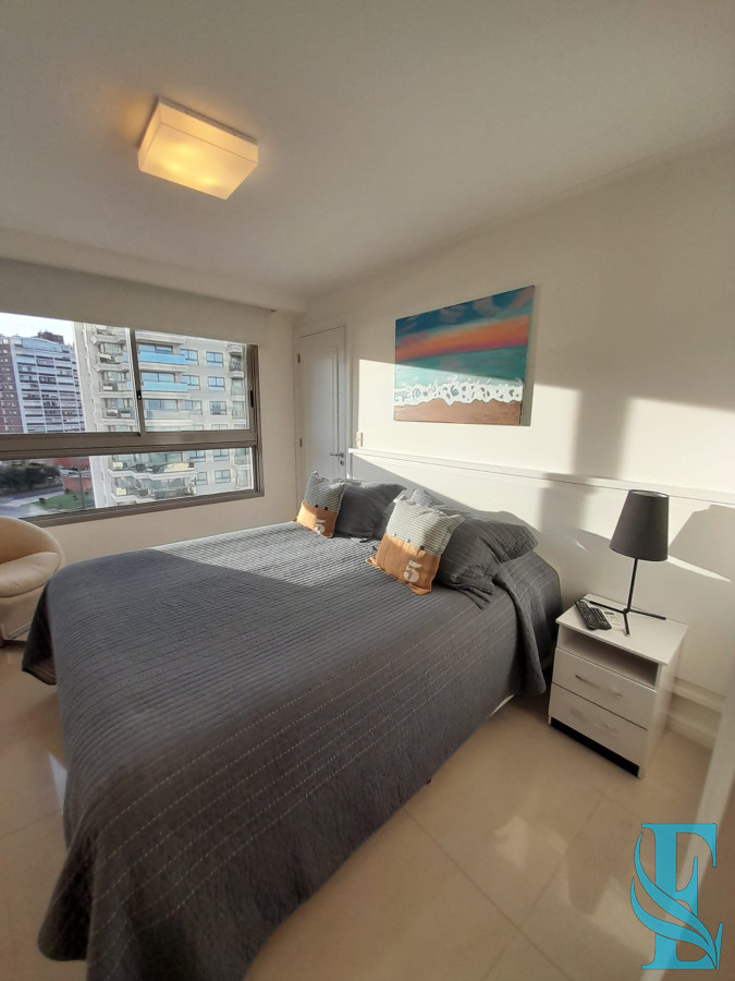 Apartamento ID.963 - Apartamento en venta de 3 dormitorios en Punta del este , Torre Imperiale , Playa Mansa 