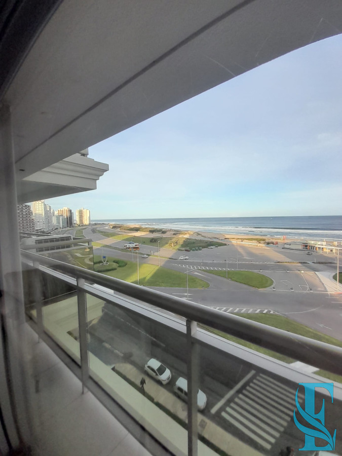 Apartamento ID.963 - Apartamento en venta de 3 dormitorios en Punta del este , Torre Imperiale , Playa Mansa 