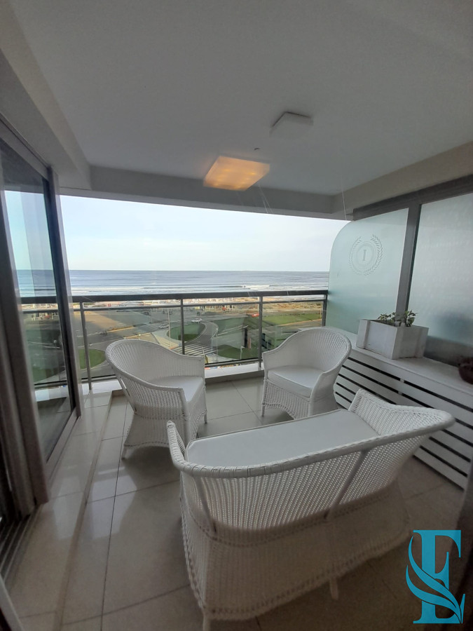 Apartamento ID.963 - Apartamento en venta de 3 dormitorios en Punta del este , Torre Imperiale , Playa Mansa 