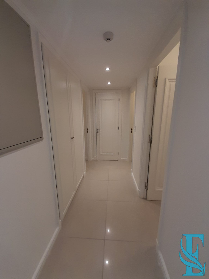 Apartamento ID.963 - Apartamento en venta de 3 dormitorios en Punta del este , Torre Imperiale , Playa Mansa 