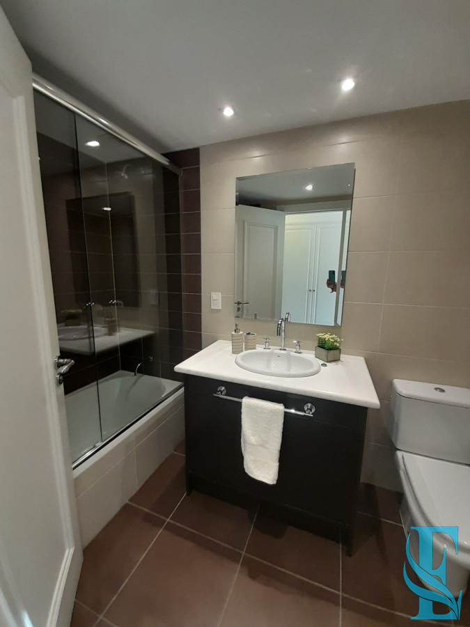 Apartamento ID.963 - Apartamento en venta de 3 dormitorios en Punta del este , Torre Imperiale , Playa Mansa 