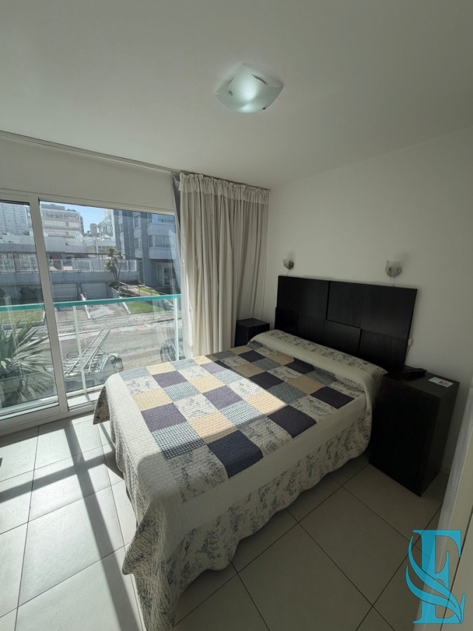 Apartamento ID.1007 - Apartamento de 1 dormitorio en Venta en Punta del este , Península , Bajos gastos a pasos del mar 