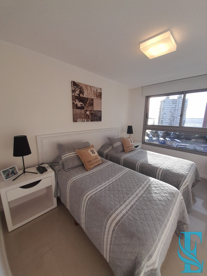Apartamento ID.963 - Apartamento en venta de 3 dormitorios en Punta del este , Torre Imperiale , Playa Mansa 