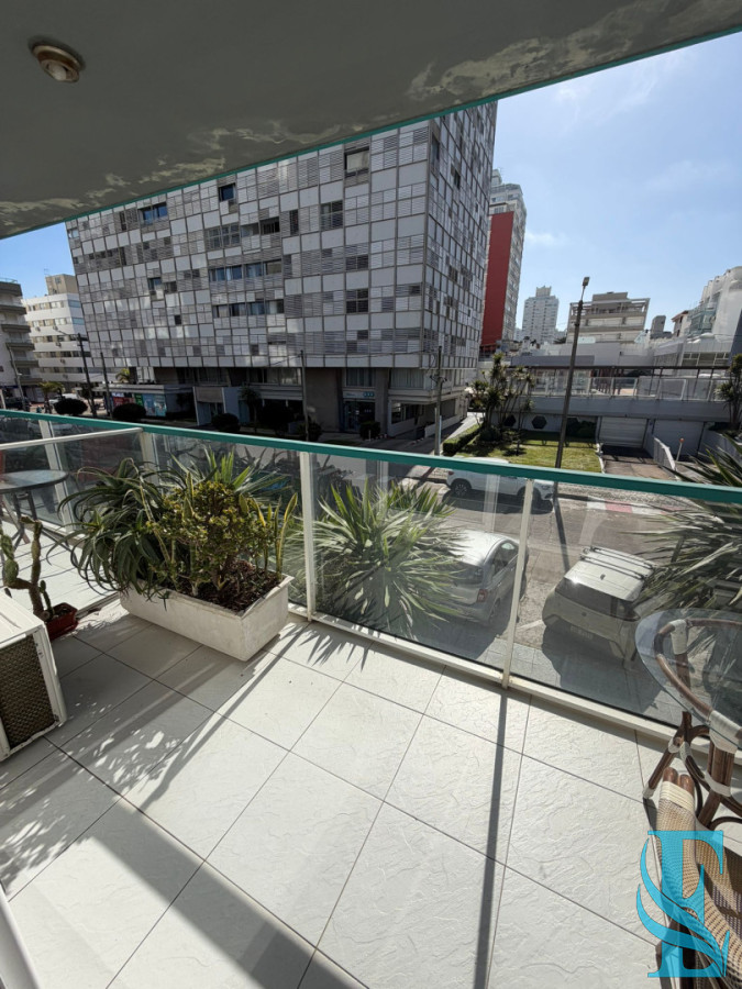 Apartamento ID.1007 - Apartamento de 1 dormitorio en Venta en Punta del este , Península , Bajos gastos a pasos del mar 
