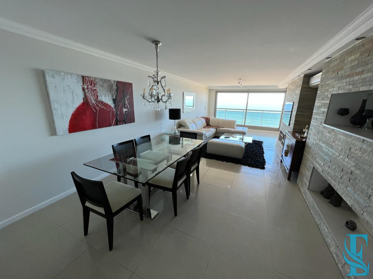 Apartamento ID.962 - Apartamento de 3 dormitorios en Torre Imperiale , Punta del este 