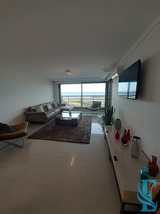 Apartamento ID.963 - Apartamento en venta de 3 dormitorios en Punta del este , Torre Imperiale , Playa Mansa 