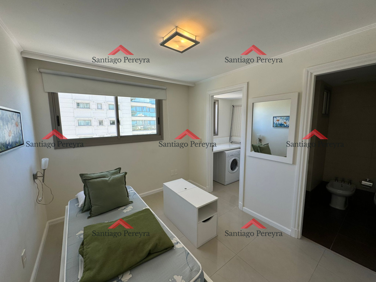 Apartamento ID.14709 - Brava, 3 dormitorios y dependencia en alquiler temporal edificio de categoría con todos los amenities