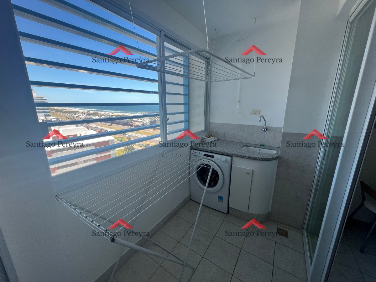 Apartamento ID.5818 - Piso alto frente al mar con parrilla propia.