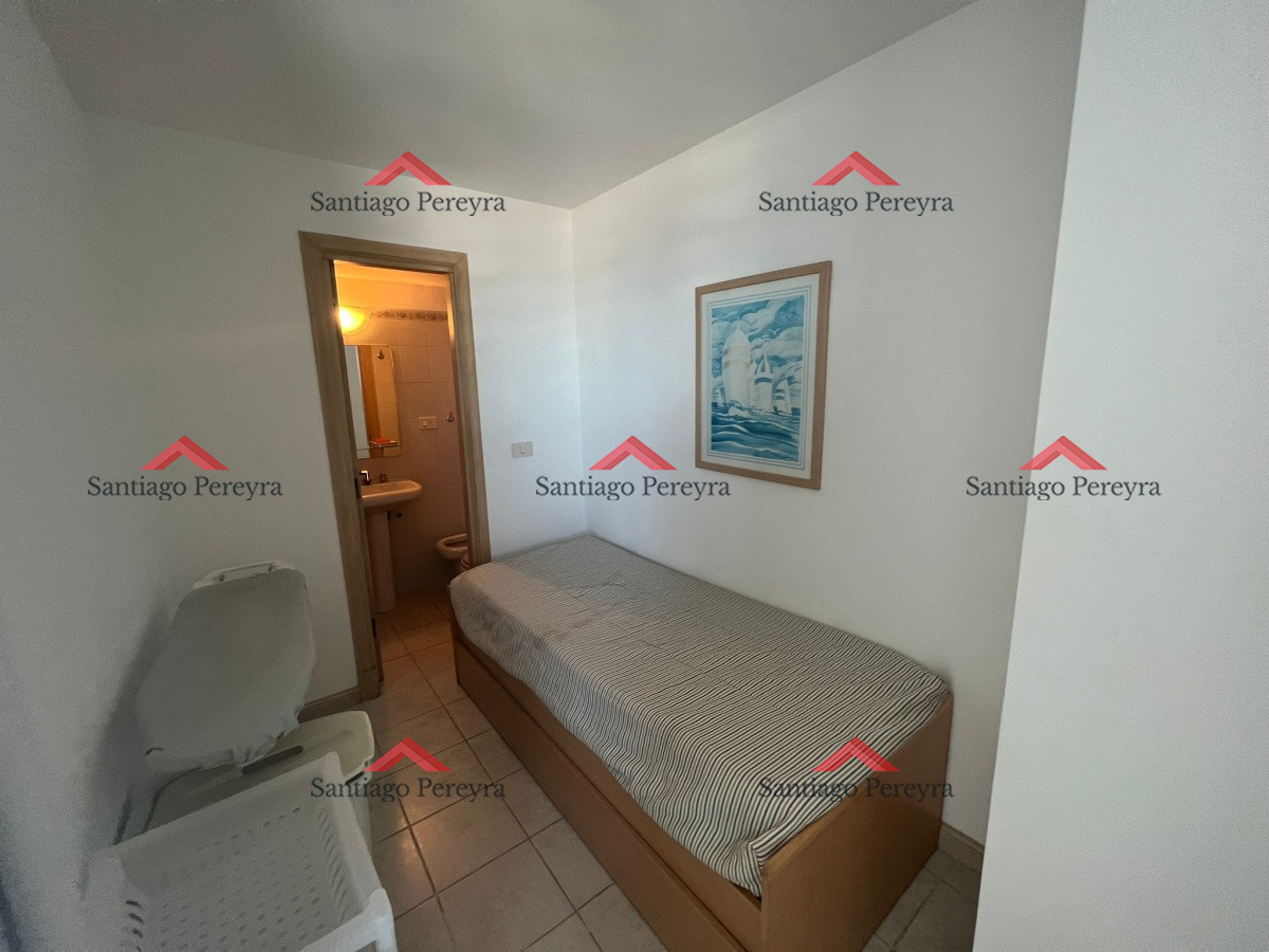 Apartamento ID.5818 - Piso alto frente al mar con parrilla propia.