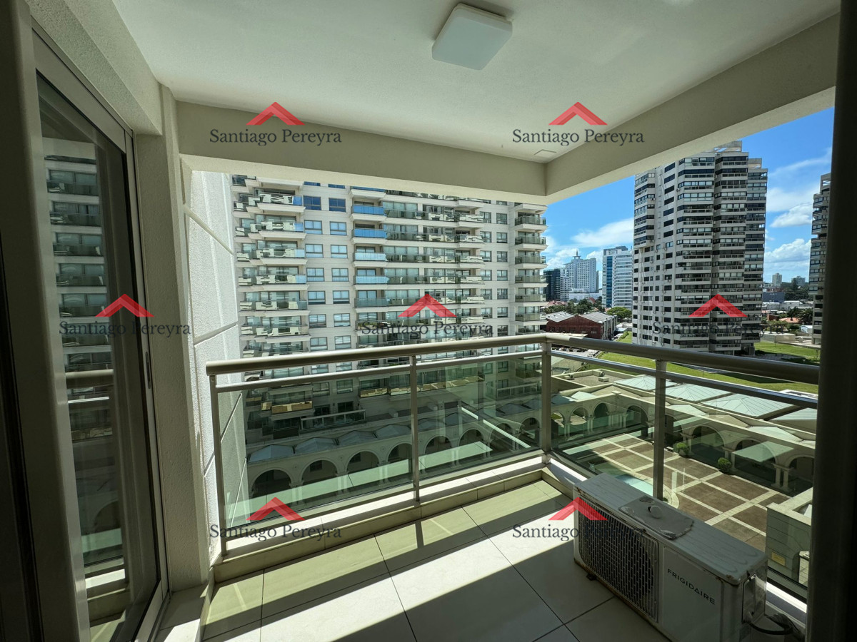 Apartamento ID.14709 - Brava, 3 dormitorios y dependencia en alquiler temporal edificio de categoría con todos los amenities