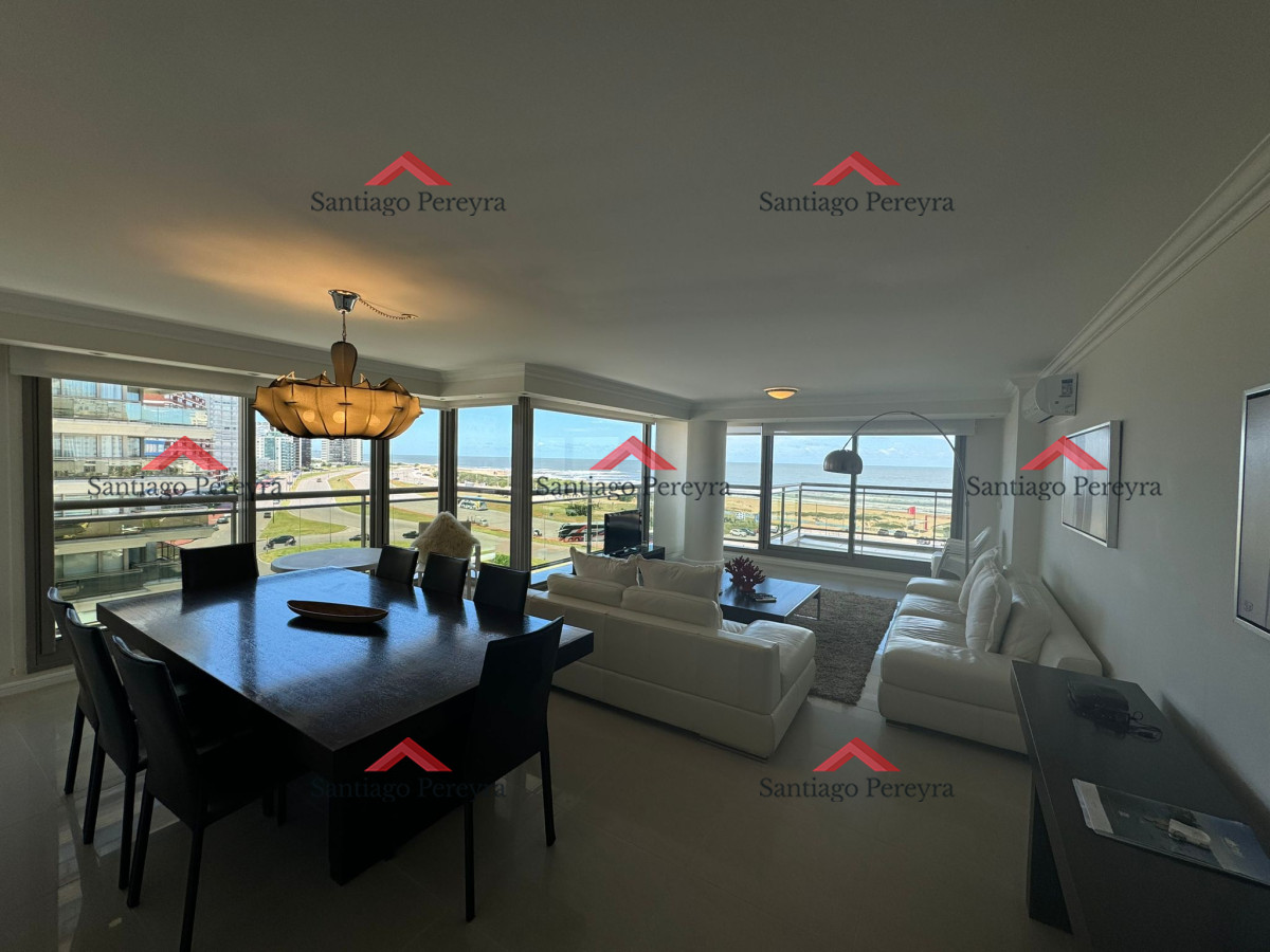 Apartamento ID.14709 - Brava, 3 dormitorios y dependencia en alquiler temporal edificio de categoría con todos los amenities