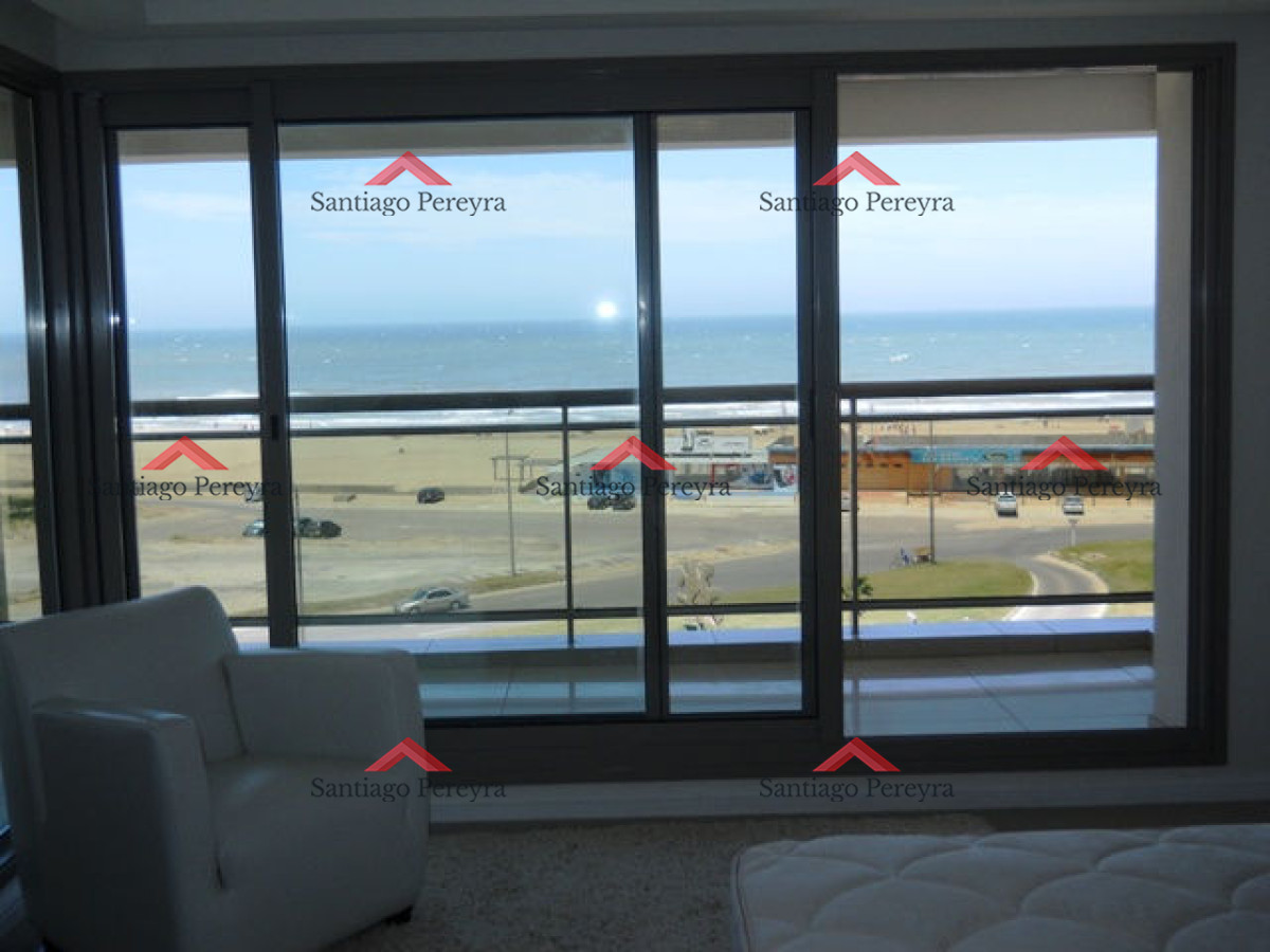 Apartamento ID.14709 - Brava, 3 dormitorios y dependencia en alquiler temporal edificio de categoría con todos los amenities
