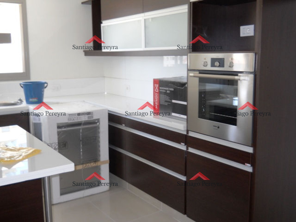 Apartamento ID.14709 - Brava, 3 dormitorios y dependencia en alquiler temporal edificio de categoría con todos los amenities