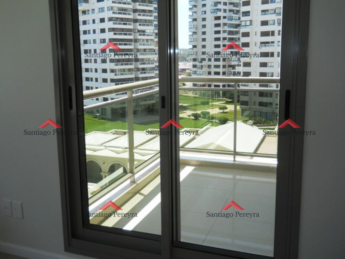 Apartamento ID.14709 - Brava, 3 dormitorios y dependencia en alquiler temporal edificio de categoría con todos los amenities