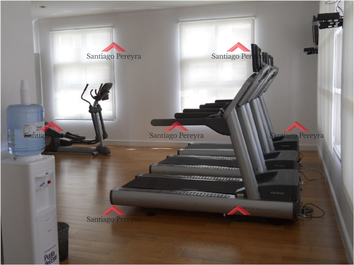 Apartamento ID.14709 - Brava, 3 dormitorios y dependencia en alquiler temporal edificio de categoría con todos los amenities