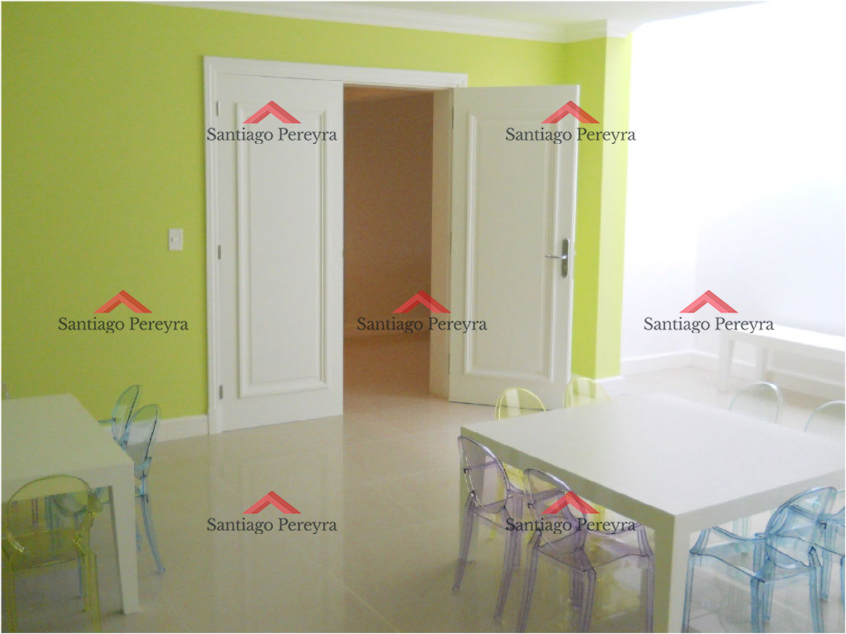 Apartamento ID.14709 - Brava, 3 dormitorios y dependencia en alquiler temporal edificio de categoría con todos los amenities