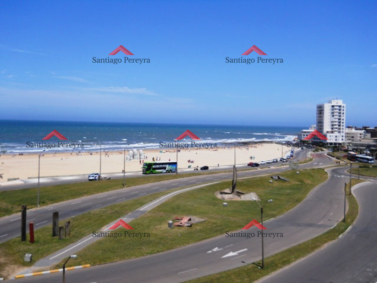 Apartamento ID.14709 - Brava, 3 dormitorios y dependencia en alquiler temporal edificio de categoría con todos los amenities