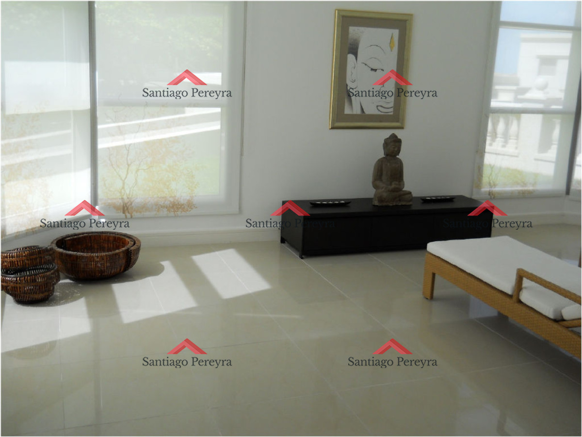Apartamento ID.14709 - Brava, 3 dormitorios y dependencia en alquiler temporal edificio de categoría con todos los amenities