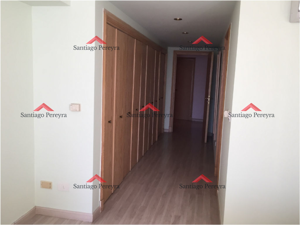 Apartamento ID.14463 - Excelente oportunidad en playa brava.