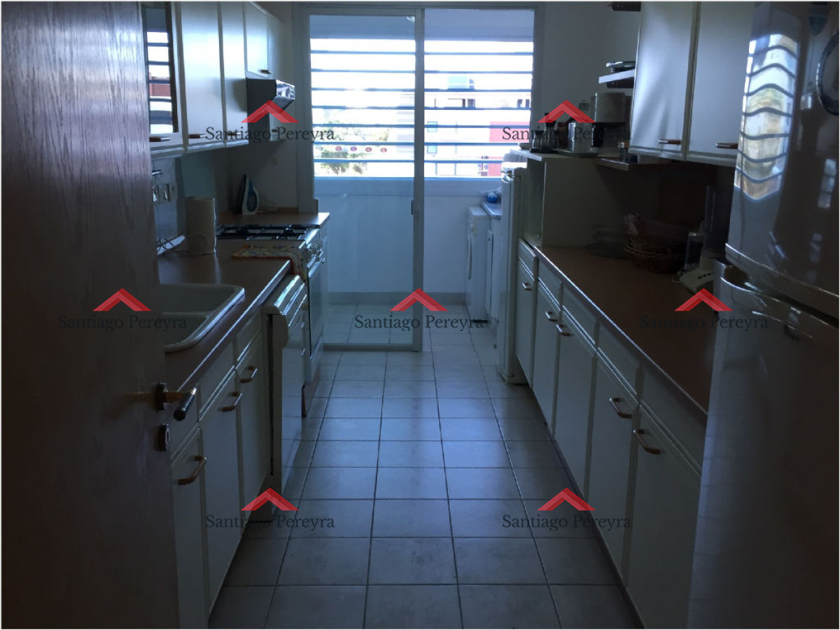 Apartamento ID.14463 - Excelente oportunidad en playa brava.