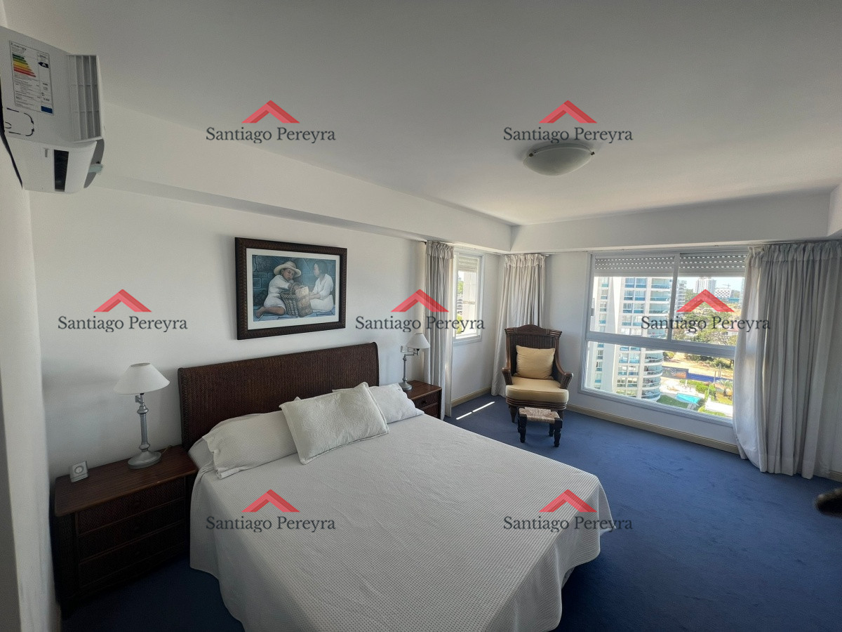 Apartamento ID.5818 - Piso alto frente al mar con parrilla propia.