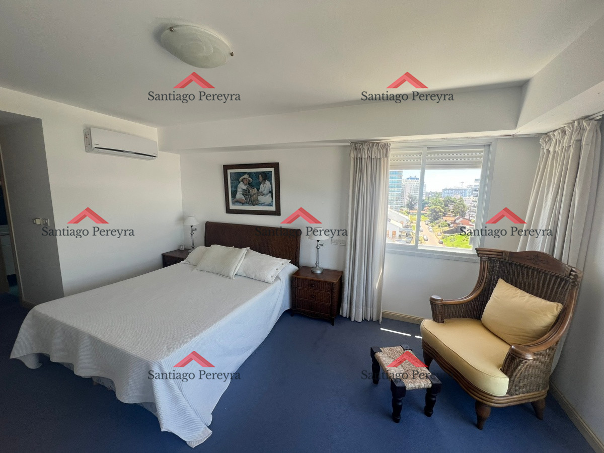 Apartamento ID.5818 - Piso alto frente al mar con parrilla propia.
