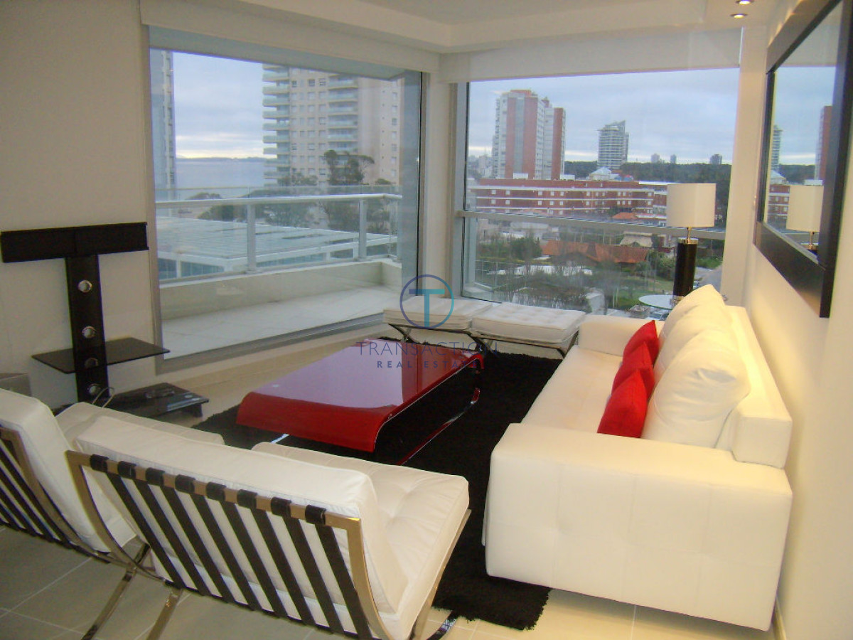 Apartamento ID.577/Departamento-de-3-dormitorios-en-venta.-Gran-Oportunidad-en-Playa-Mansa. - Playa Mansa, Punta del Este.