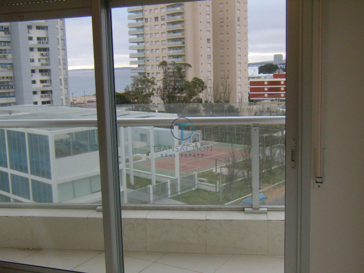 Apartamento ID.577/Departamento-de-3-dormitorios-en-venta.-Gran-Oportunidad-en-Playa-Mansa. - Playa Mansa, Punta del Este.