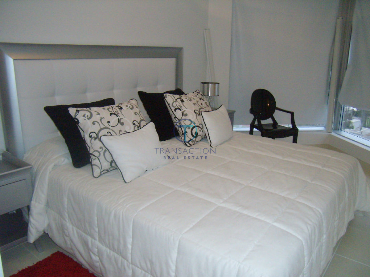 Apartamento ID.577/Departamento-de-3-dormitorios-en-venta.-Gran-Oportunidad-en-Playa-Mansa. - Playa Mansa, Punta del Este.