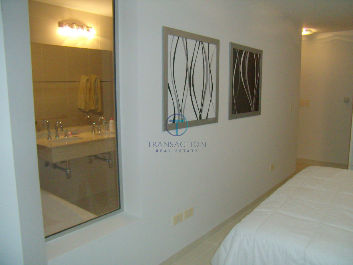 Apartamento ID.577/Departamento-de-3-dormitorios-en-venta.-Gran-Oportunidad-en-Playa-Mansa. - Playa Mansa, Punta del Este.