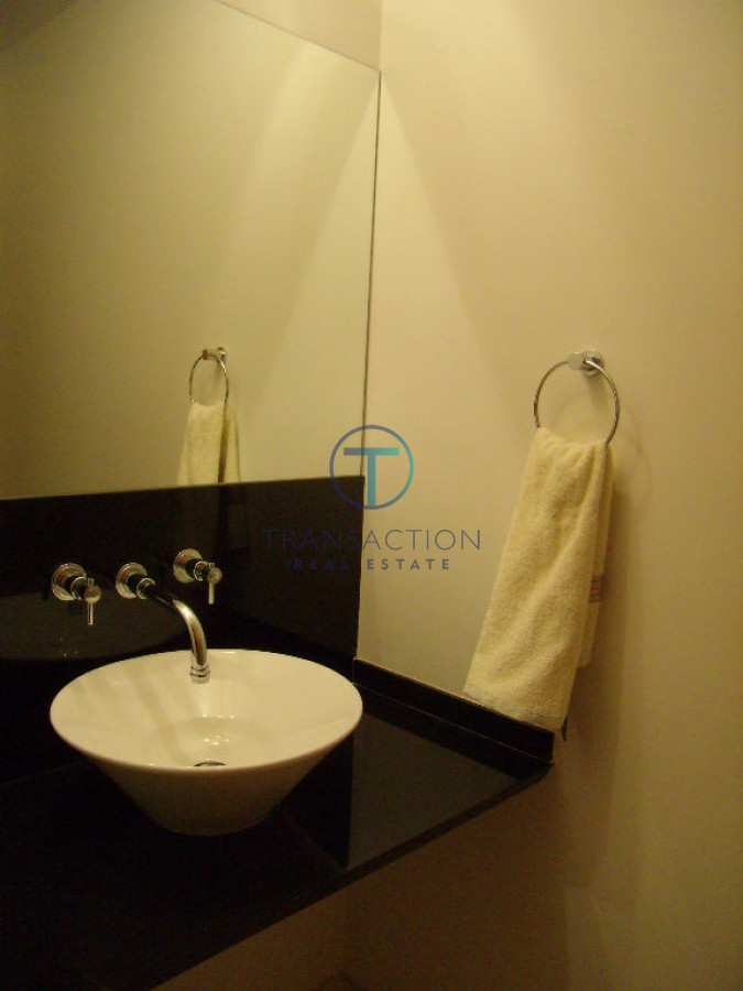 Apartamento ID.577/Departamento-de-3-dormitorios-en-venta.-Gran-Oportunidad-en-Playa-Mansa. - Playa Mansa, Punta del Este.