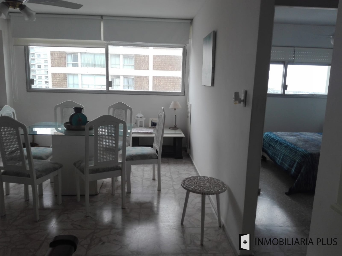Apartamento ID.725 - Venta de Apartamento en Piso alto con vista al puerto de Punta del Este C725B