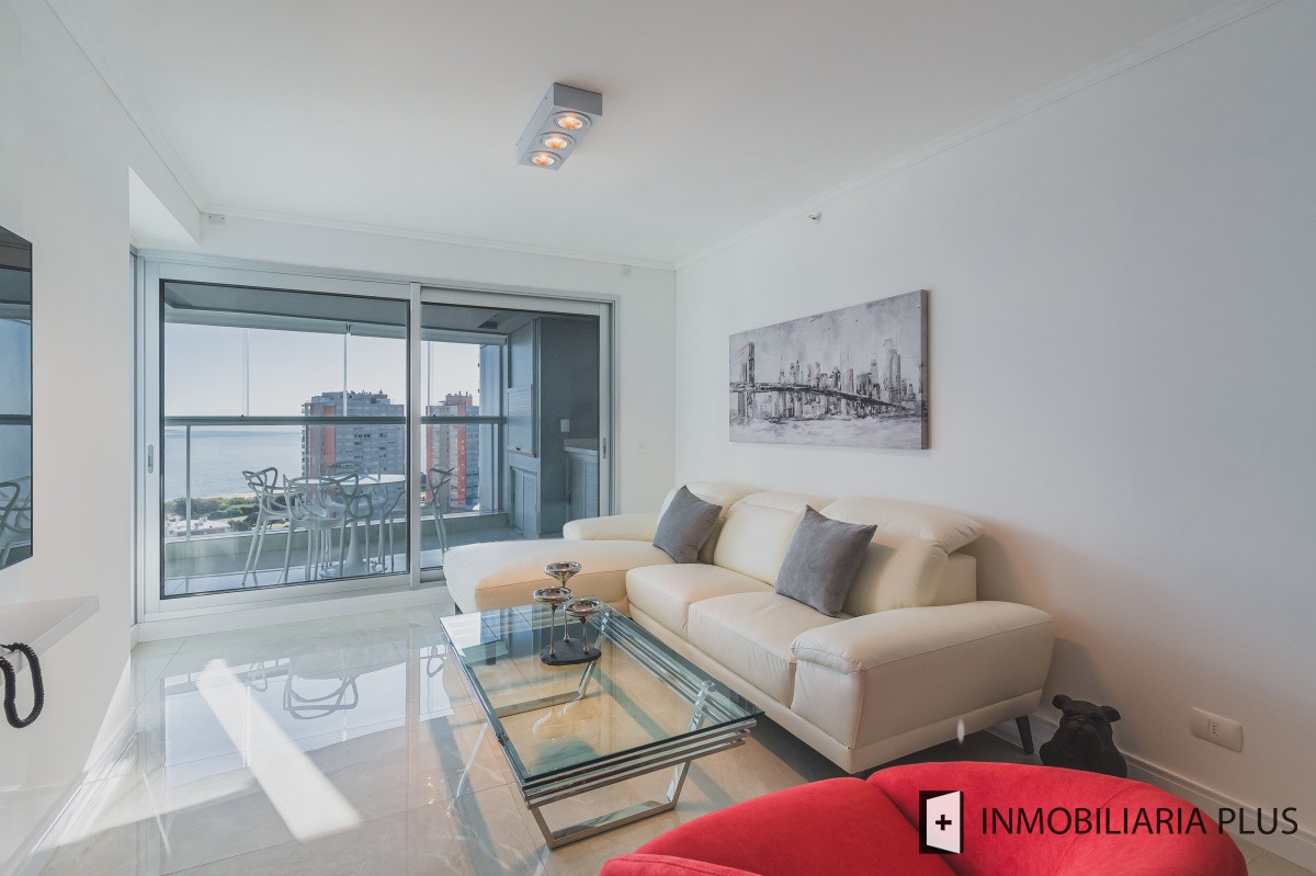 Apartamento ID.712 - Venta de Apartamento de 111m2 en Punta del Este con servicio de playa, sauna y piscina climatizada C712B