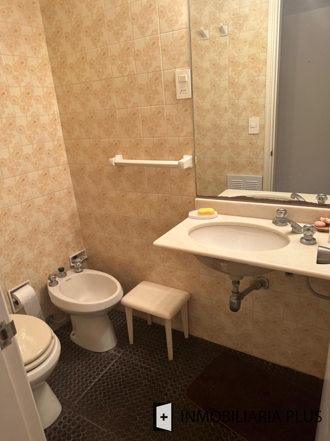 Apartamento ID.1165 - Apartamento en Venta frente al mar en la Península con estufa a leña 2  dormitorios garaje, terraza y más