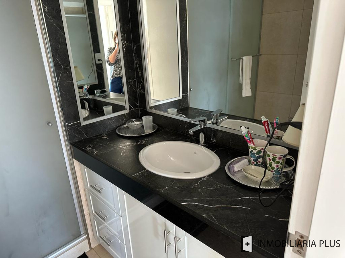 Apartamento ID.339 - Venta Apartamento 3 dormitorios y 2 baños en la Península C888