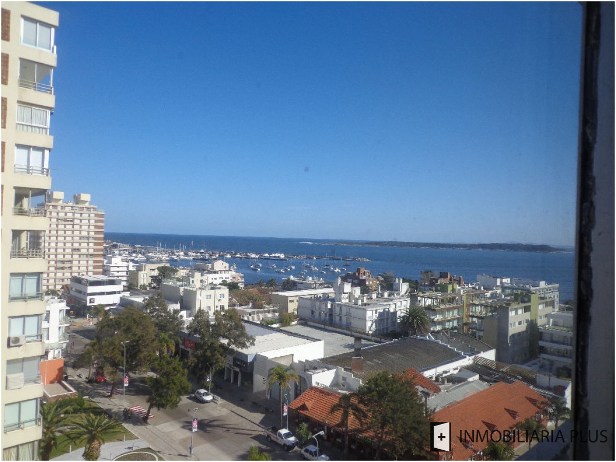 Apartamento ID.725 - Venta de Apartamento en Piso alto con vista al puerto de Punta del Este C725B
