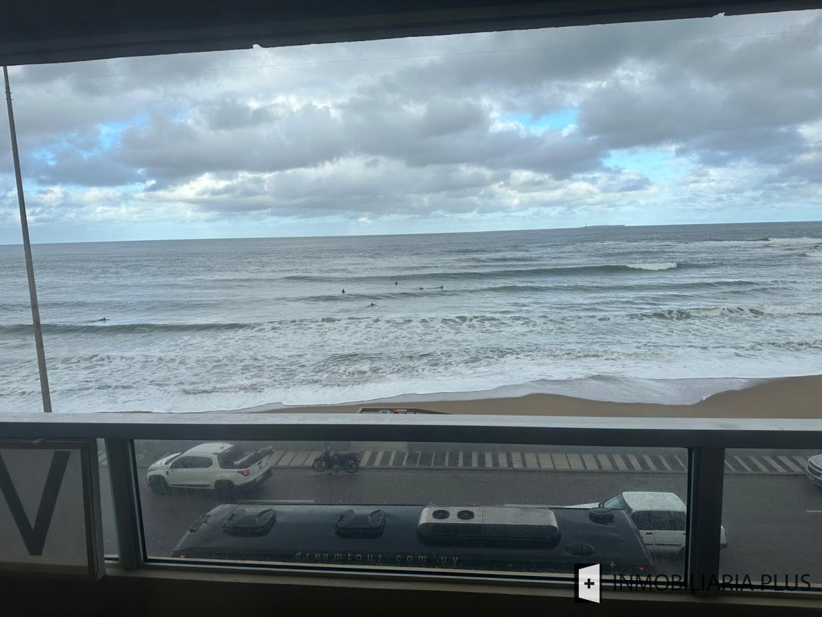 Apartamento ID.1165 - Apartamento en Venta frente al mar en la Península con estufa a leña 2  dormitorios garaje, terraza y más