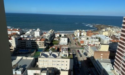 Venta Apartamento 3 dormitorios y 2 baños en la Península C888